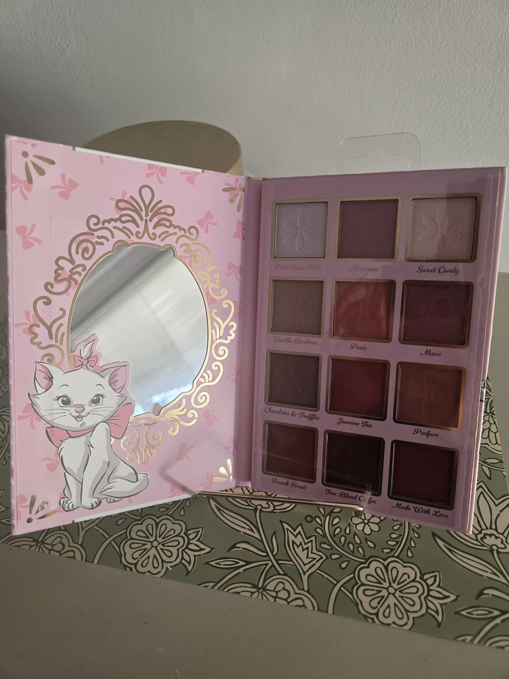 Disney The Aristocats Marie Pink Eyeshadow Palette